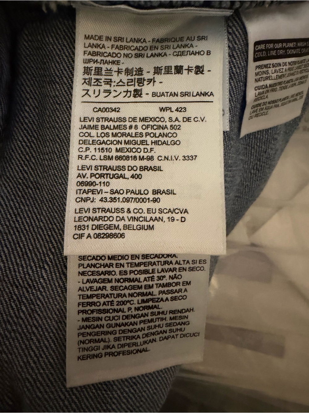 Levi's W Small Short Blue Denim Trucker Style Jean Jacket - Picture 8 of 11